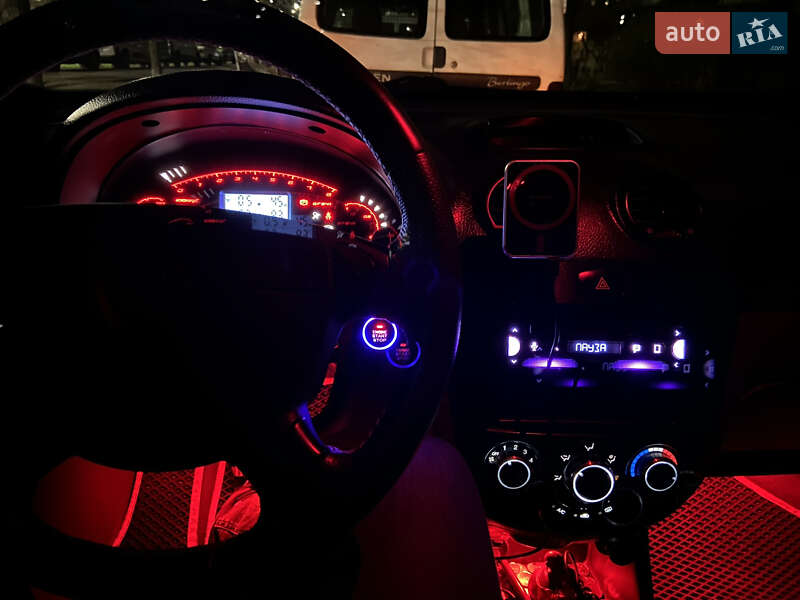 Хетчбек Chevrolet Lacetti 2007 в Києві фото 5 Хетчбек Chevrolet Lacetti 2007 в Києві