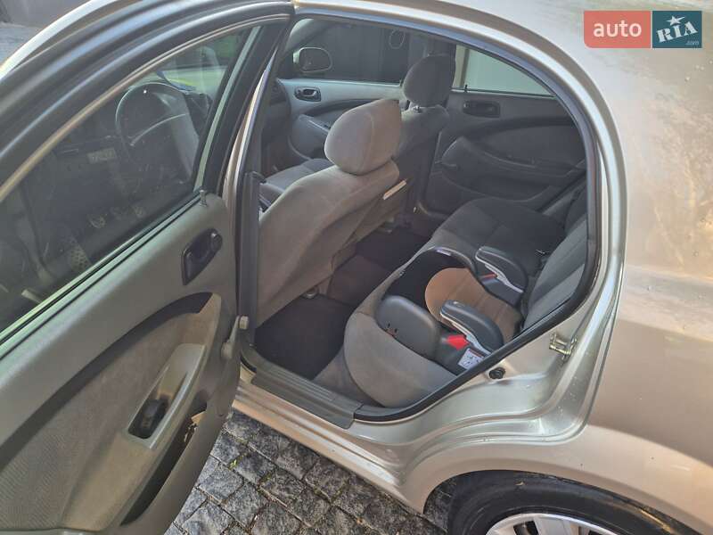 Хетчбек Chevrolet Lacetti 2011 в Києві