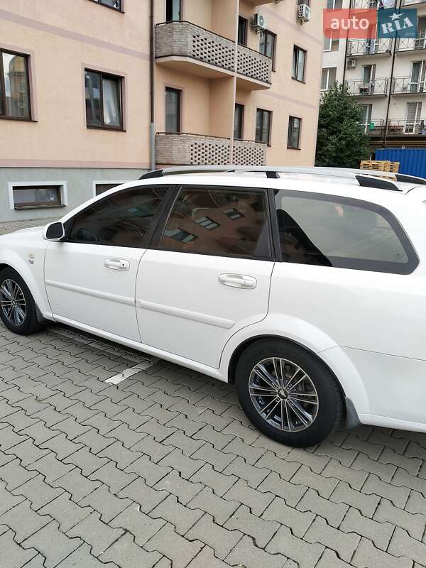 Универсал Chevrolet Lacetti 2004 в Ужгороде фото 12 Универсал Chevrolet Lacetti 2004 в Ужгороде
