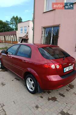Хэтчбек Chevrolet Lacetti 2006 в 