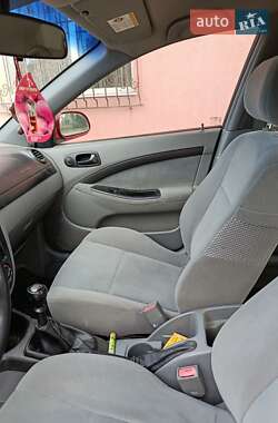 Хэтчбек Chevrolet Lacetti 2006 в 