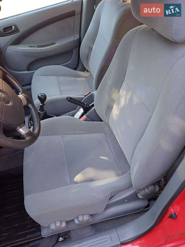 Хетчбек Chevrolet Lacetti 2006 в Хмельницькому фото 14 Хетчбек Chevrolet Lacetti 2006 в Хмельницькому