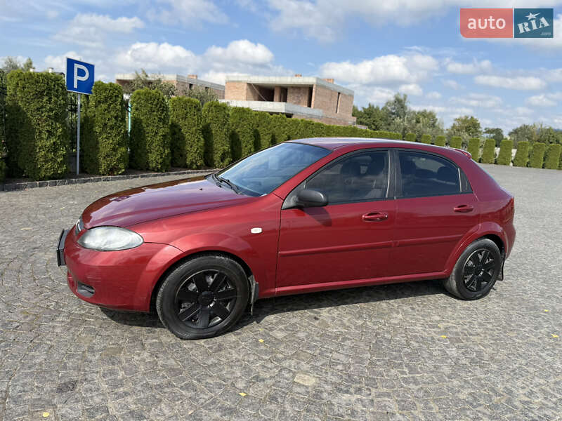 Хэтчбек Chevrolet Lacetti 2007 в Жовкве