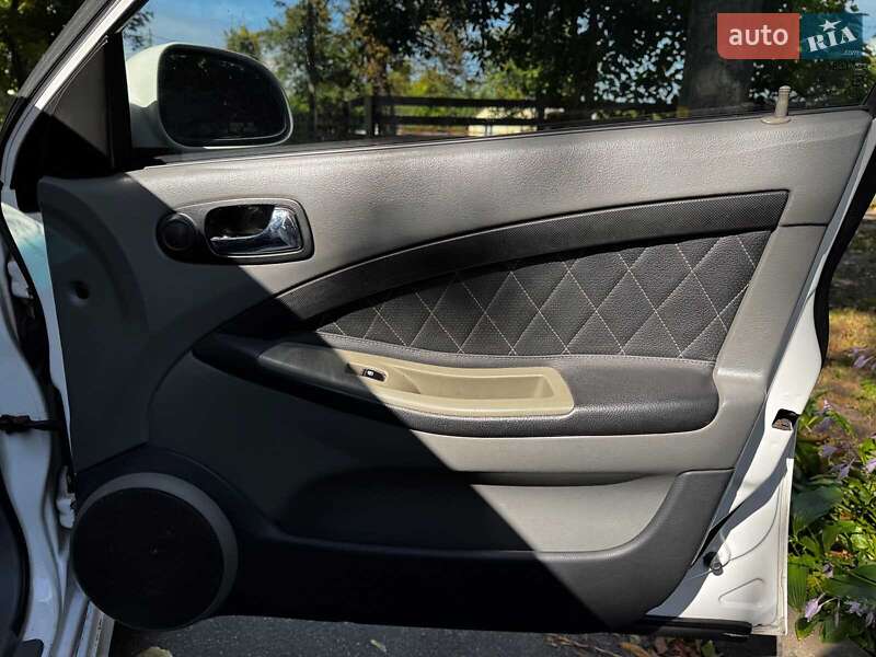 Хэтчбек Chevrolet Lacetti 2008 в Киеве фото 24 Хэтчбек Chevrolet Lacetti 2008 в Киеве