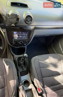Хэтчбек Chevrolet Lacetti 2008 в 