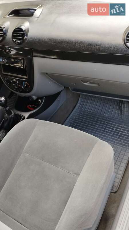 Хетчбек Chevrolet Lacetti 2006 в Добромилі фото 27 Хетчбек Chevrolet Lacetti 2006 в Добромилі