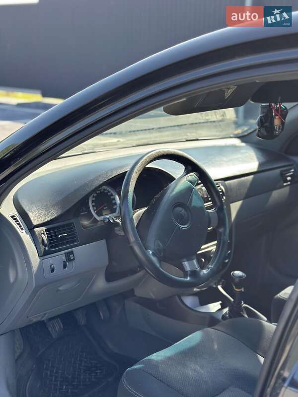 Седан Chevrolet Lacetti 2008 в Львові