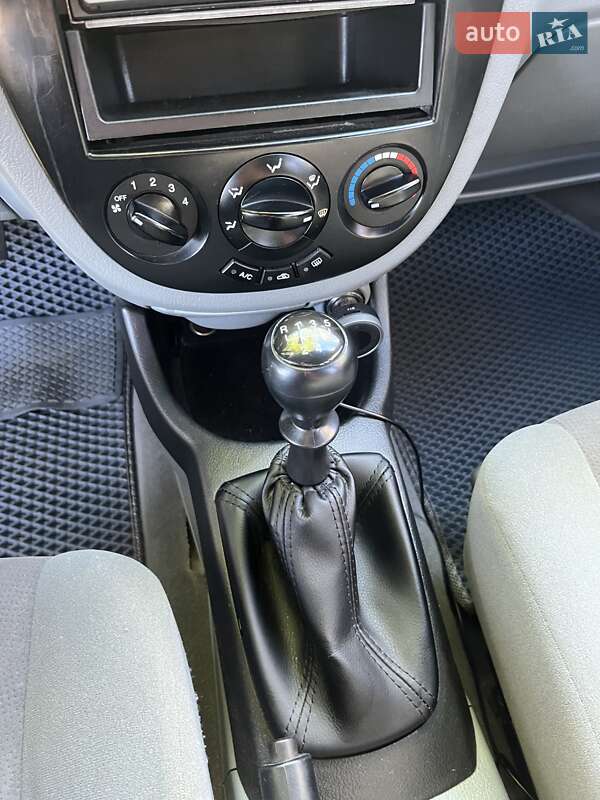 Универсал Chevrolet Lacetti 2006 в Борисполе фото 11 Универсал Chevrolet Lacetti 2006 в Борисполе