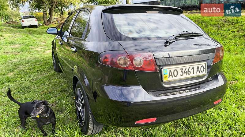 Хэтчбек Chevrolet Lacetti 2008 в Ужгороде