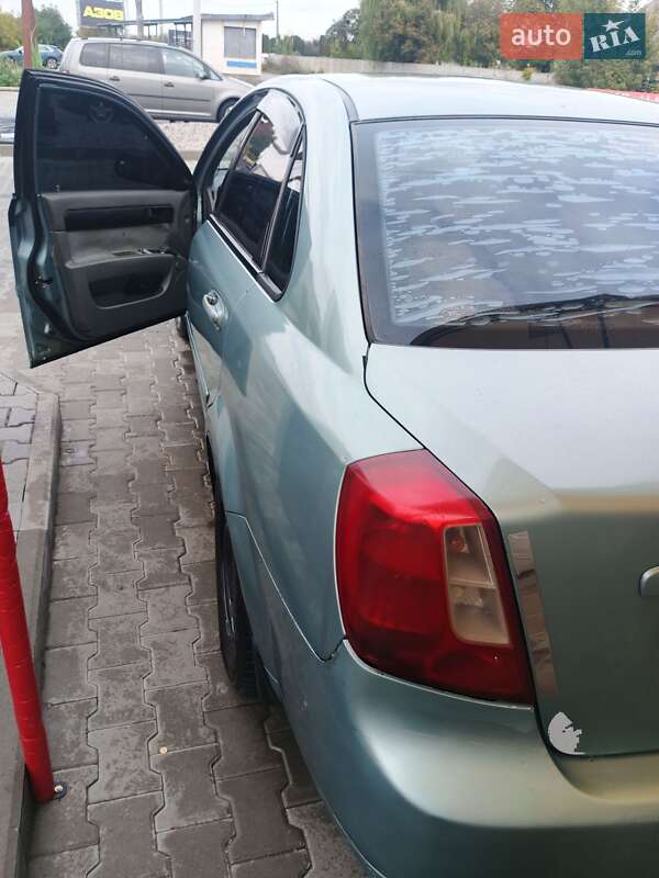 Седан Chevrolet Lacetti 2005 в Киеве