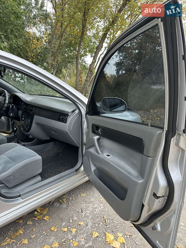 Седан Chevrolet Lacetti 2006 в Днепре