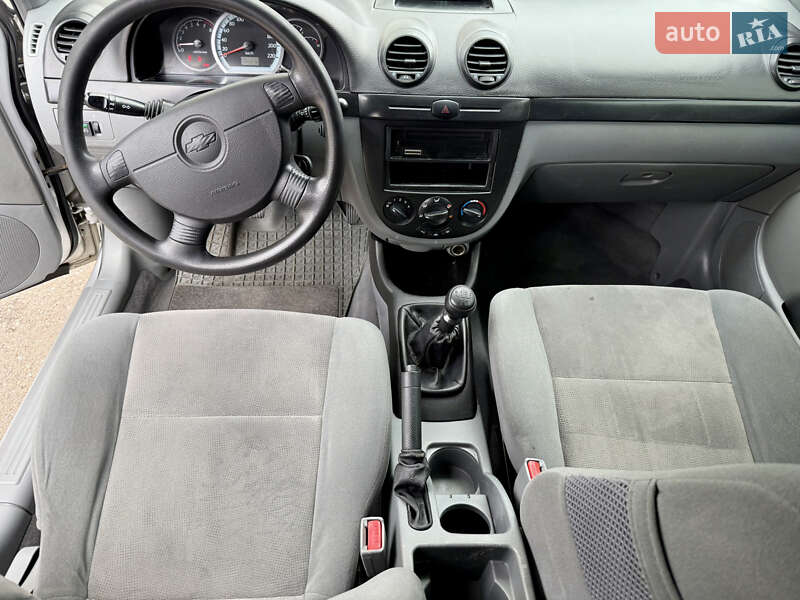Хэтчбек Chevrolet Lacetti 2008 в Киеве фото 10 Хэтчбек Chevrolet Lacetti 2008 в Киеве