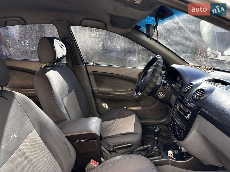 Хэтчбек Chevrolet Lacetti 2008 в Киеве