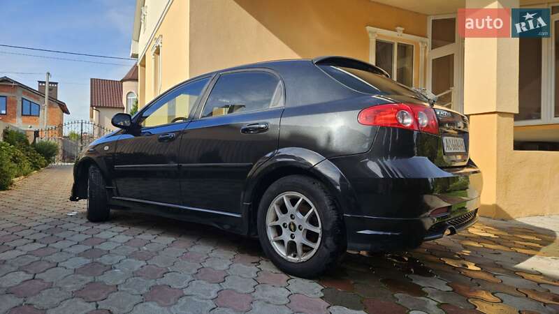 Хетчбек Chevrolet Lacetti 2007 в Ужгороді