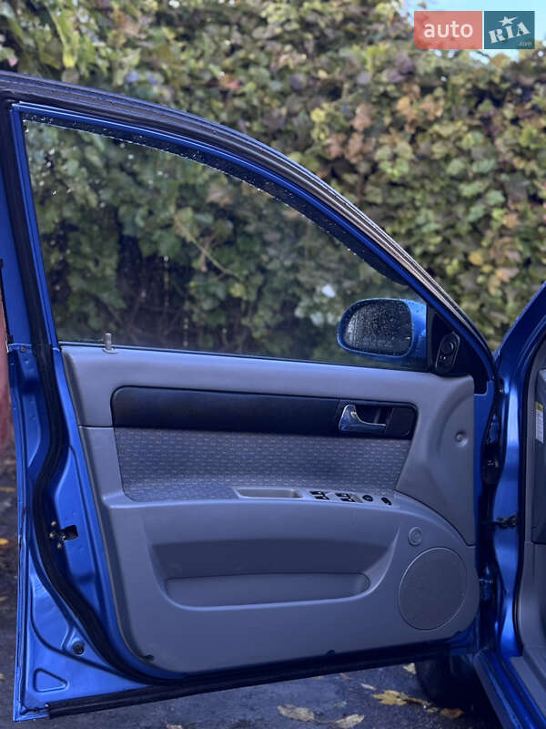 Седан Chevrolet Lacetti 2005 в Чернігові