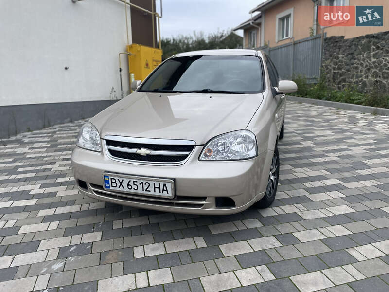 Седан Chevrolet Lacetti 2010 в Хмельницькому