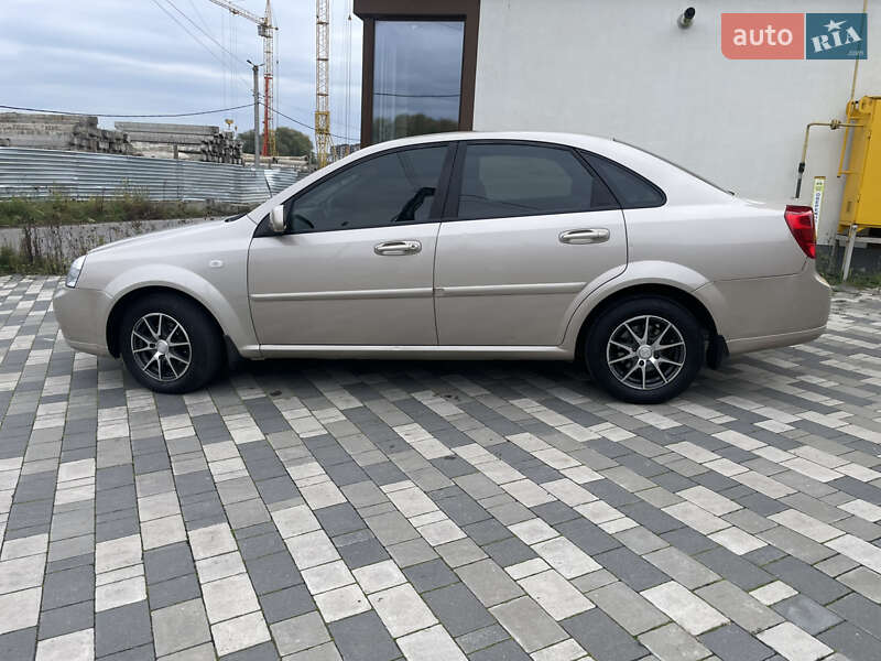 Седан Chevrolet Lacetti 2010 в Хмельницькому