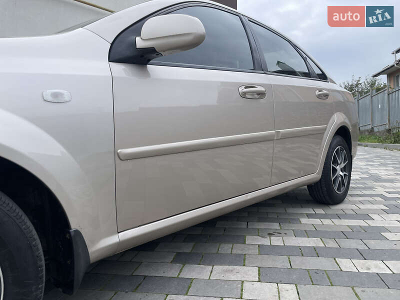 Седан Chevrolet Lacetti 2010 в Хмельницькому