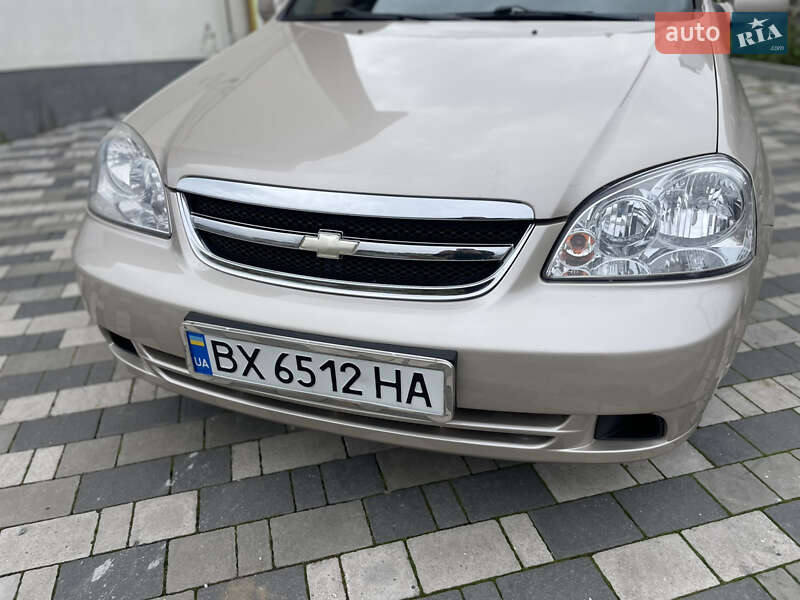 Седан Chevrolet Lacetti 2010 в Хмельницькому