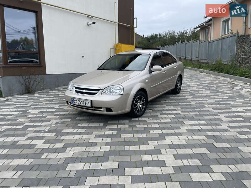 Седан Chevrolet Lacetti 2010 в Хмельницькому