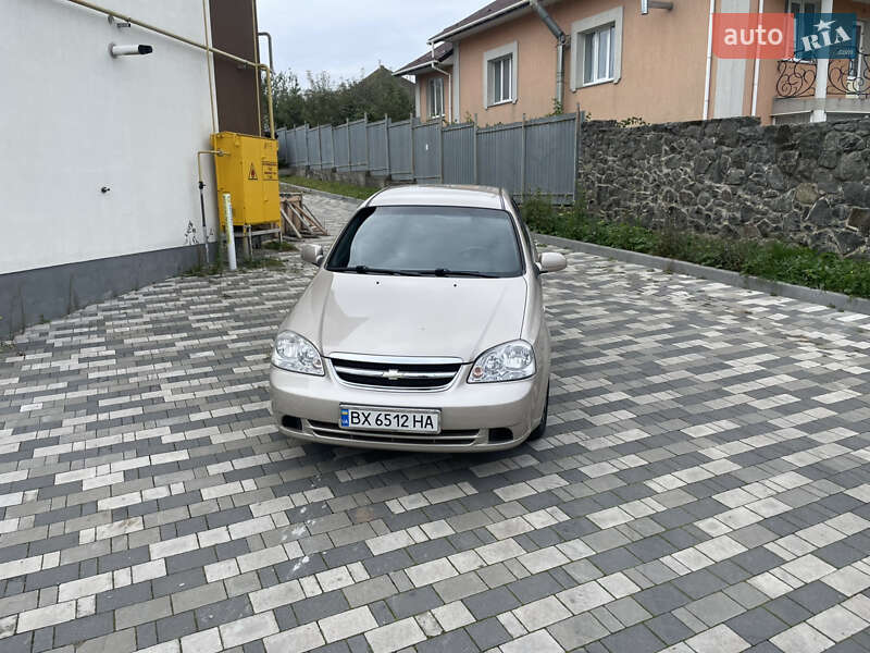 Седан Chevrolet Lacetti 2010 в Хмельницькому