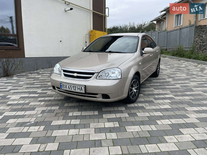 Седан Chevrolet Lacetti 2010 в Хмельницькому
