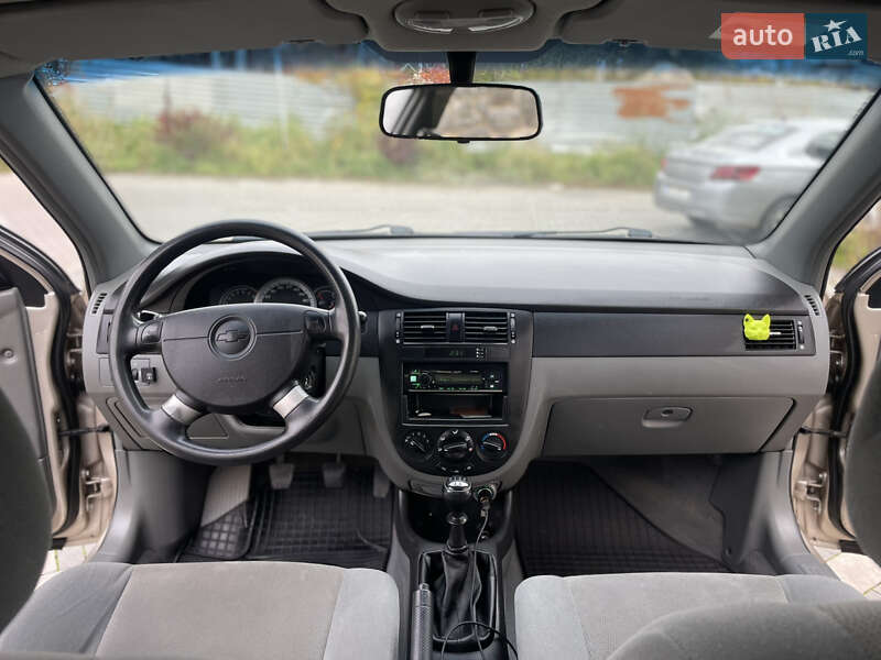 Седан Chevrolet Lacetti 2010 в Хмельницькому
