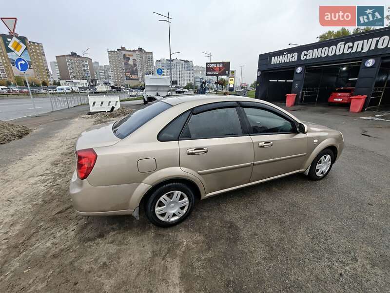 Седан Chevrolet Lacetti 2005 в Києві