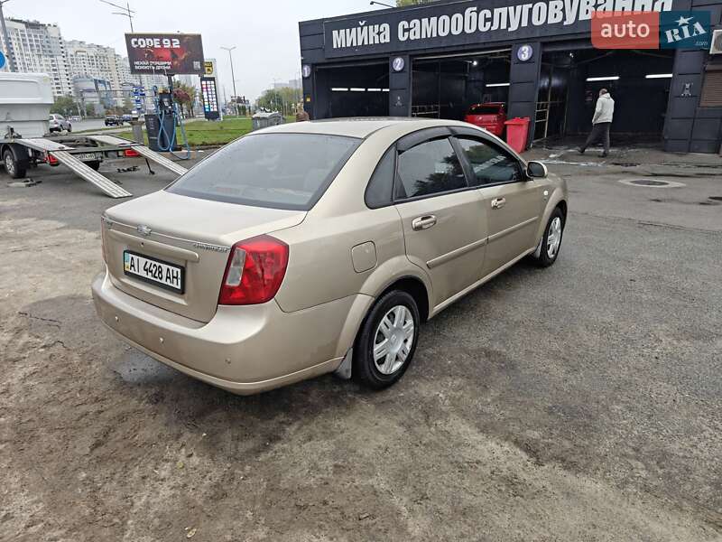 Седан Chevrolet Lacetti 2005 в Києві