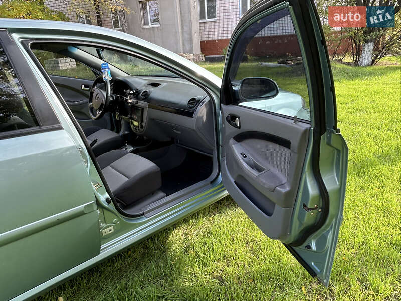 Хетчбек Chevrolet Lacetti 2006 в Миколаєві
