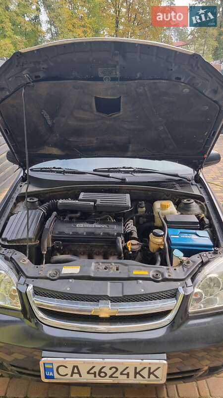 Седан Chevrolet Lacetti 2004 в Киеве