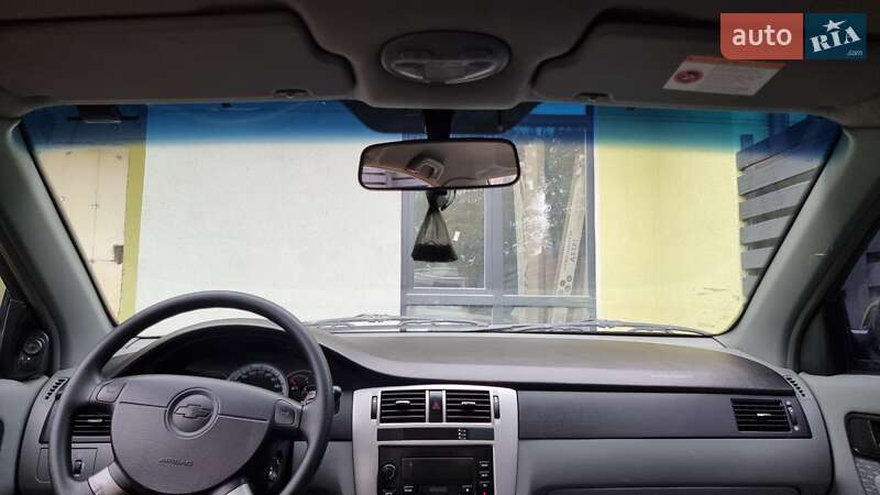 Седан Chevrolet Lacetti 2004 в Киеве