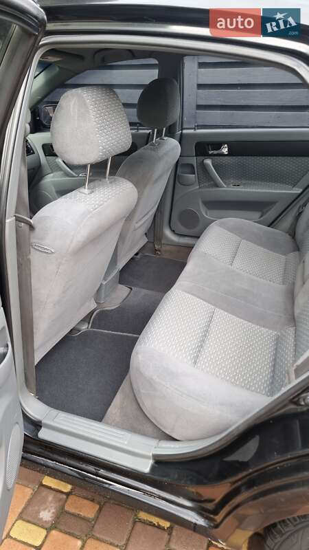 Седан Chevrolet Lacetti 2004 в Киеве