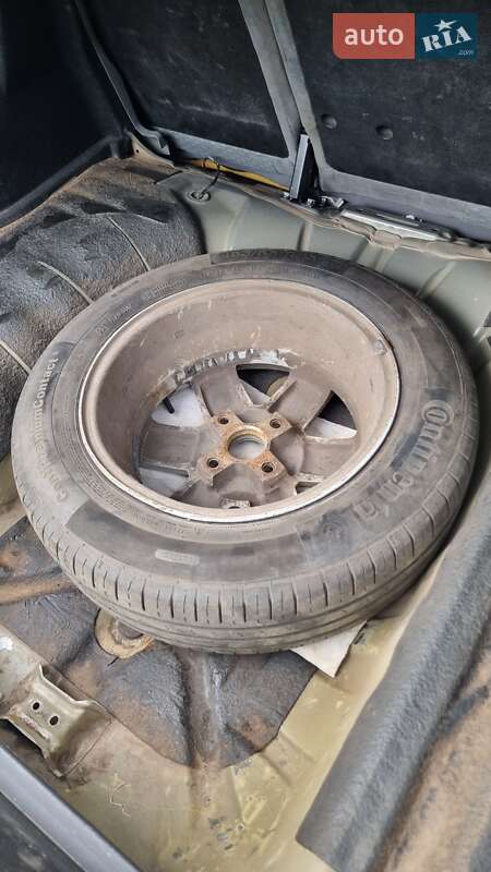 Седан Chevrolet Lacetti 2004 в Киеве