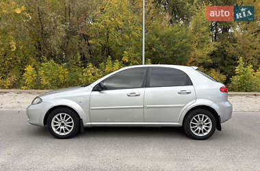 Хетчбек Chevrolet Lacetti 2009 в  фото 15 Хетчбек Chevrolet Lacetti 2009 в