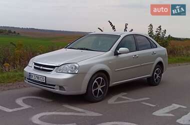 Седан Chevrolet Lacetti 2004 в  фото 2 Седан Chevrolet Lacetti 2004 в