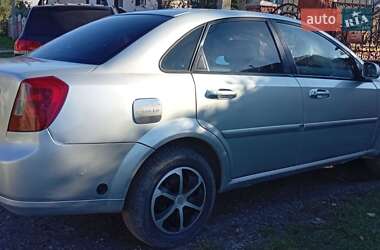 Седан Chevrolet Lacetti 2004 в  фото 6 Седан Chevrolet Lacetti 2004 в