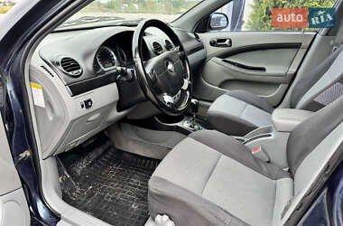 Хетчбек Chevrolet Lacetti 2007 в  фото 11 Хетчбек Chevrolet Lacetti 2007 в