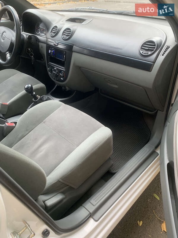 Хэтчбек Chevrolet Lacetti 2007 в Одессе фото 6 Хэтчбек Chevrolet Lacetti 2007 в Одессе