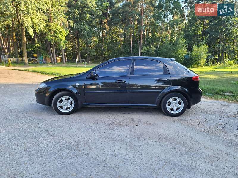 Хетчбек Chevrolet Lacetti 2012 в Києві