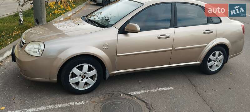 Седан Chevrolet Lacetti 2005 в Александрие