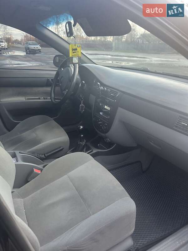 Седан Chevrolet Lacetti 2012 в Ємільчиному