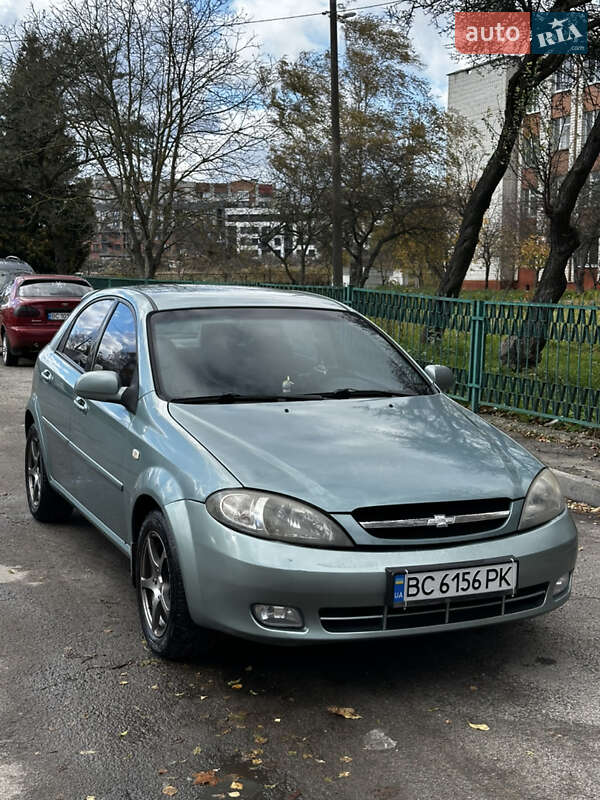 Хэтчбек Chevrolet Lacetti 2004 в Львове