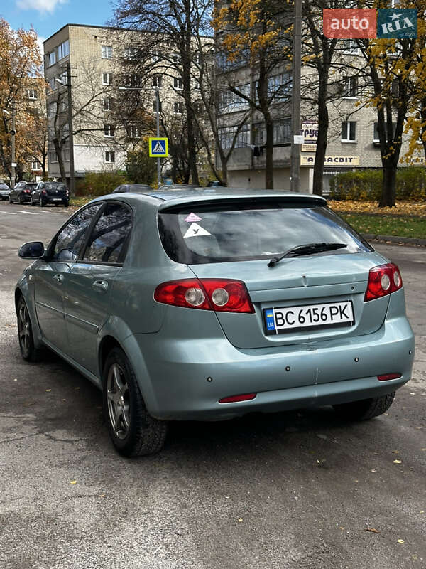 Хэтчбек Chevrolet Lacetti 2004 в Львове