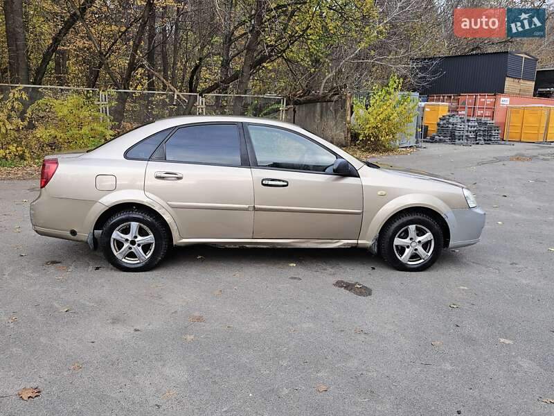 Седан Chevrolet Lacetti 2007 в Киеве