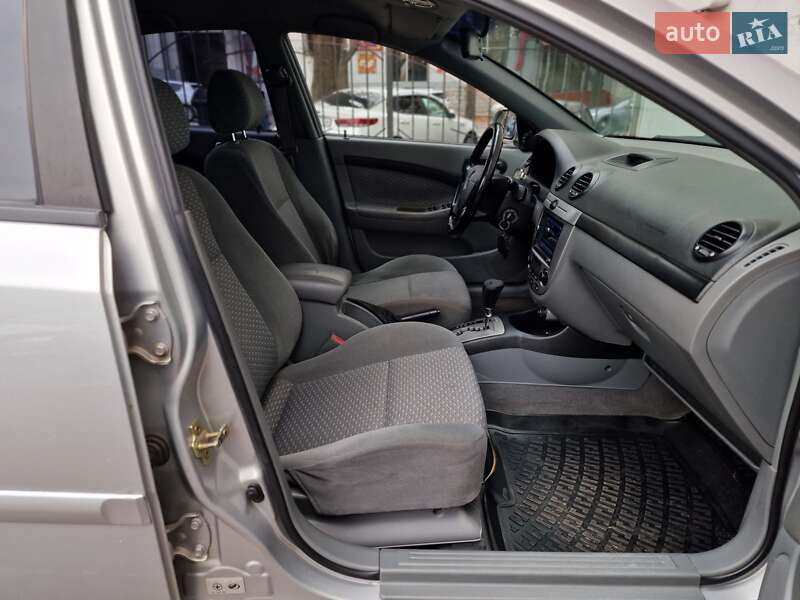Хэтчбек Chevrolet Lacetti 2005 в Одессе фото 46 Хэтчбек Chevrolet Lacetti 2005 в Одессе