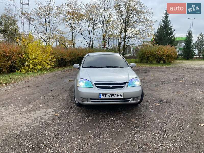 Седан Chevrolet Lacetti 2004 в Николаеве