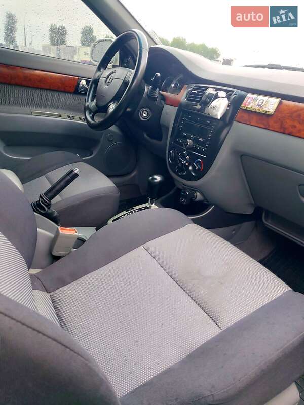 Седан Chevrolet Lacetti 2011 в Киеве