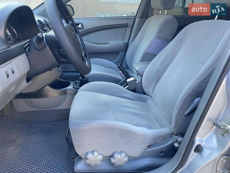Хэтчбек Chevrolet Lacetti 2007 в Николаеве фото 20 Хэтчбек Chevrolet Lacetti 2007 в Николаеве