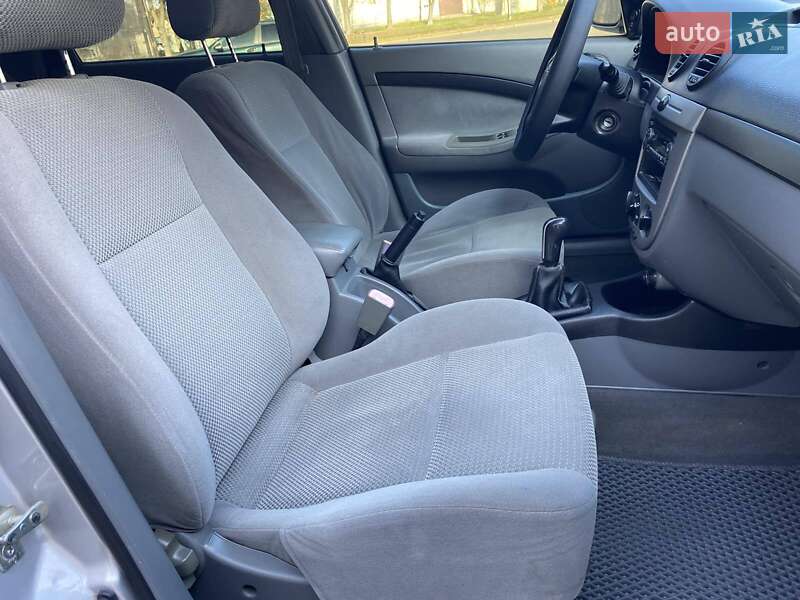 Хэтчбек Chevrolet Lacetti 2007 в Николаеве фото 27 Хэтчбек Chevrolet Lacetti 2007 в Николаеве